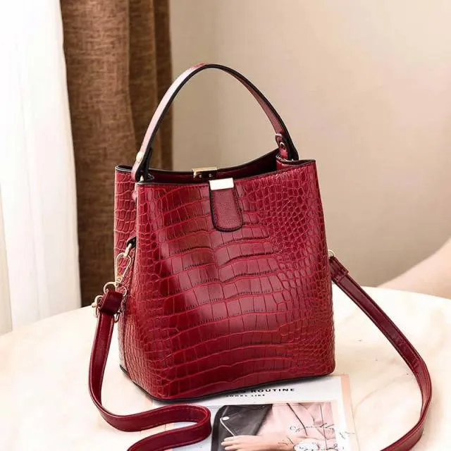 Alligator Chic Retro Leather Shoulder Bag