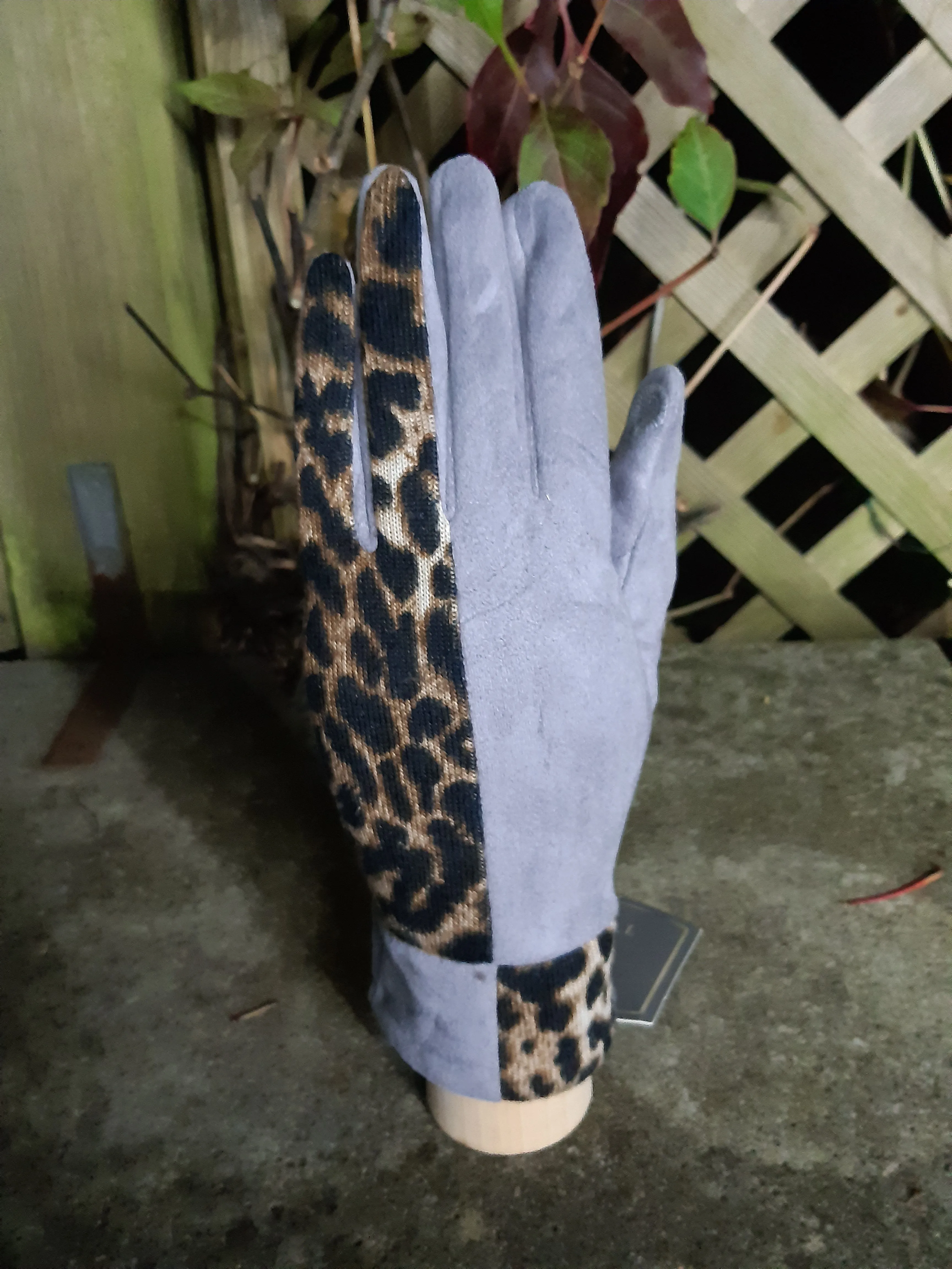 Riley Leopard Faux Suede Gloves