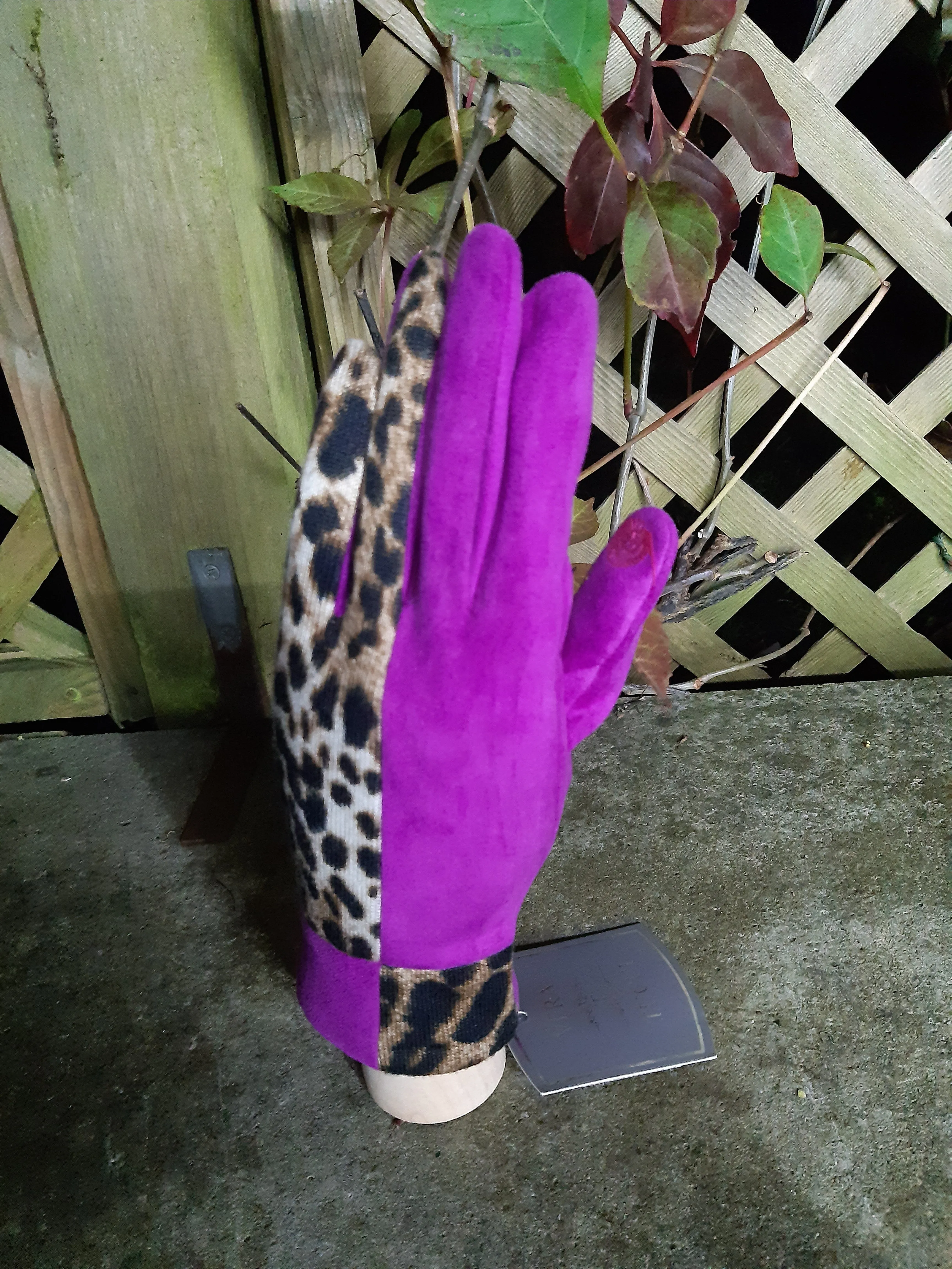 Riley Leopard Faux Suede Gloves