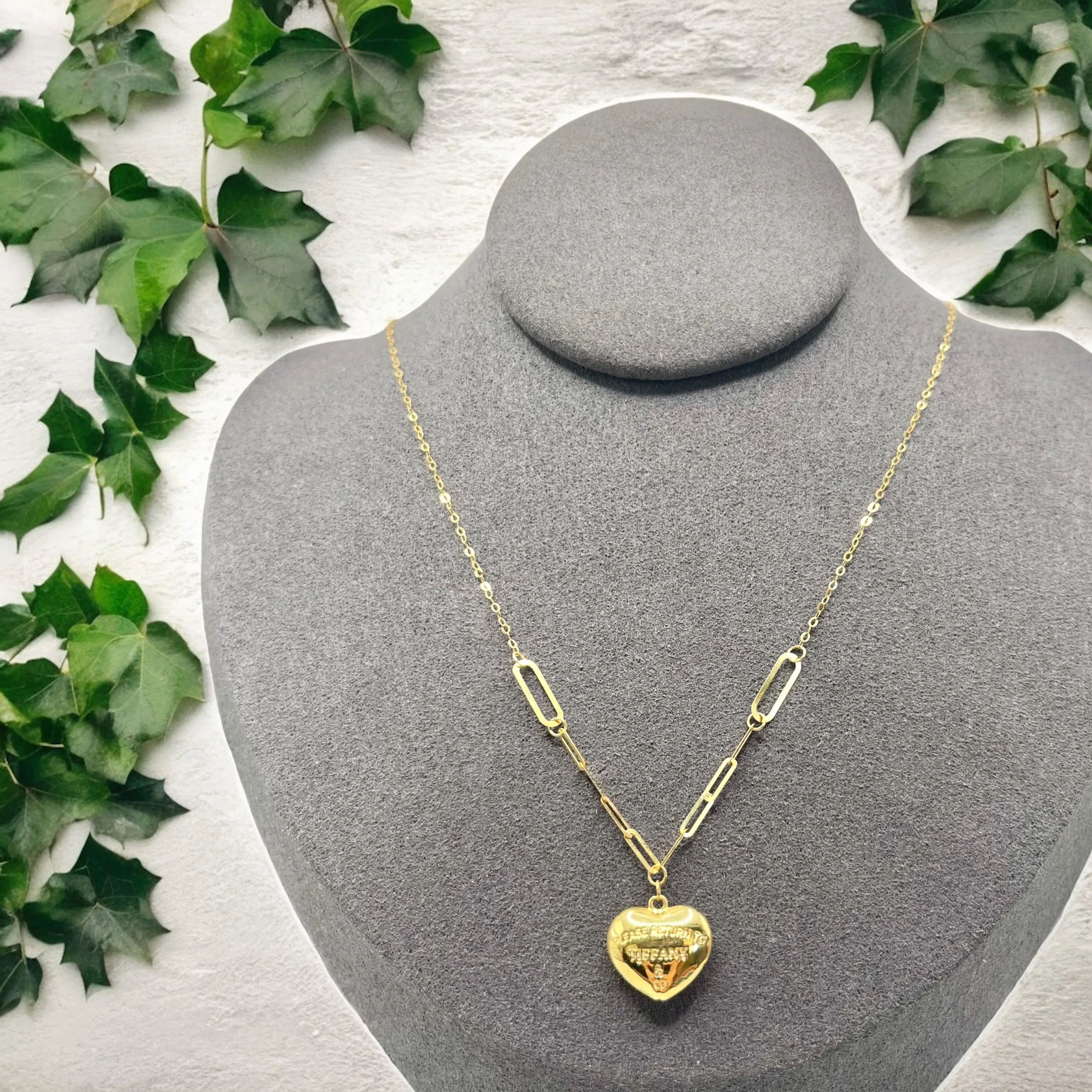 TIFFANY HEART GOLD NECKLACE